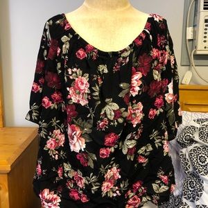 LIKE NEW Women’s dress blouse